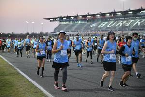 BIB: 2416, 52415, 50606, 52536
                            <button type="button" onclick="openModal(10463608)" class="btn btn-primary btn-sm float-right btn-popup" data-toggle="modal" data-target=".modal-high-quality">
                        <i class="fas fa-shopping-cart"></i> Add to Cart
                    </button>
                                            <button type="button" onclick="isThisMe(10463608, true)" class="btn btn-success btn-sm float-right btn-popup btn-isme hidden" data-toggle="tooltip" data-placement="bottom" title="นี่คือรูปของคุณใช่ไหม คลิกที่นี่เพื่อเอาเข้าอัลบั้ม">
                        <i class="fas fa-plus"></i> Add to album
                    </button>
                    <button type="button" onclick="isThisMe(10463608, false)" class="btn btn-warning btn-sm float-right btn-popup btn-isnotme hidden">
                        <i class="fas fa-ban"></i> Remove from album
                    </button>